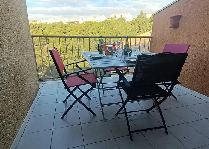 T2 Cabine, Mezzanine Pierre La 4oliv41 * Saint-Pierre-la-Mer (Aude)