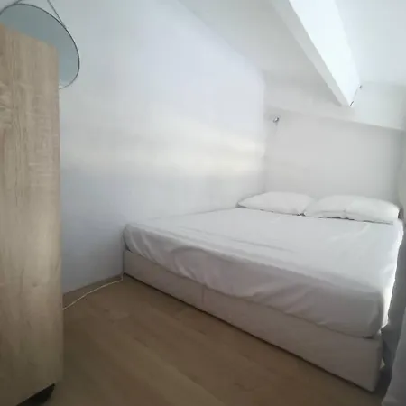 T2 Cabine, Mezzanine Pierre La 4oliv41 Saint-Pierre-la-Mer (Aude)