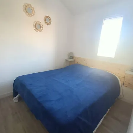 Apartment T2 Cabine, Mezzanine Pierre La 4oliv41 *